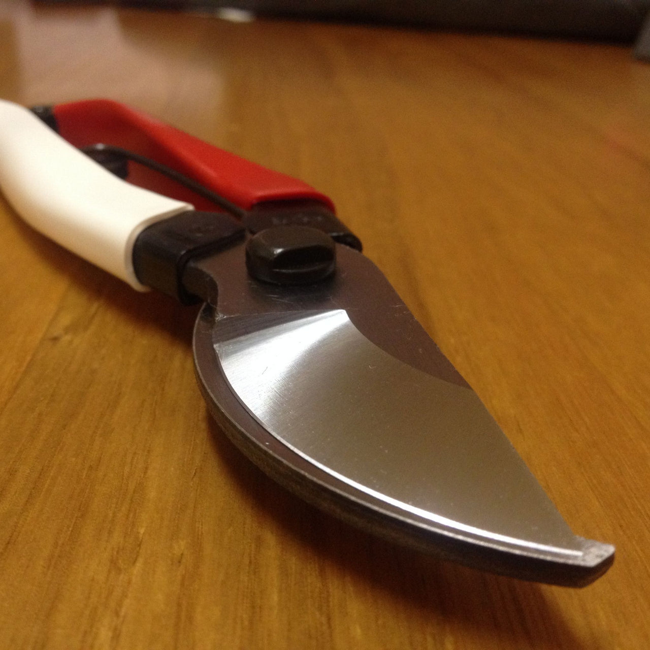 Okatsune Secateurs - large (210mm)